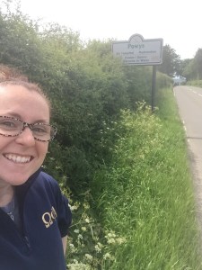 Have you really visited a country if you don't take a selfie with the welcome sign?